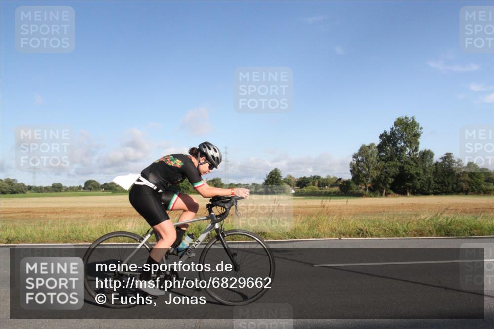 25.08.2024 - Elbe Triathlon Hamburg Fuchs,  Jonas http://msf.ph/oto/6829662 25.08.2024 09:12:15 Radfahren 83, 185, 182 meine-sportfotos.de