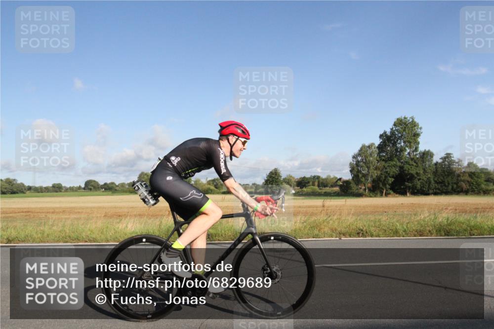 25.08.2024 - Elbe Triathlon Hamburg Fuchs,  Jonas http://msf.ph/oto/6829689 25.08.2024 09:12:40 Radfahren 233, 54, 290 meine-sportfotos.de