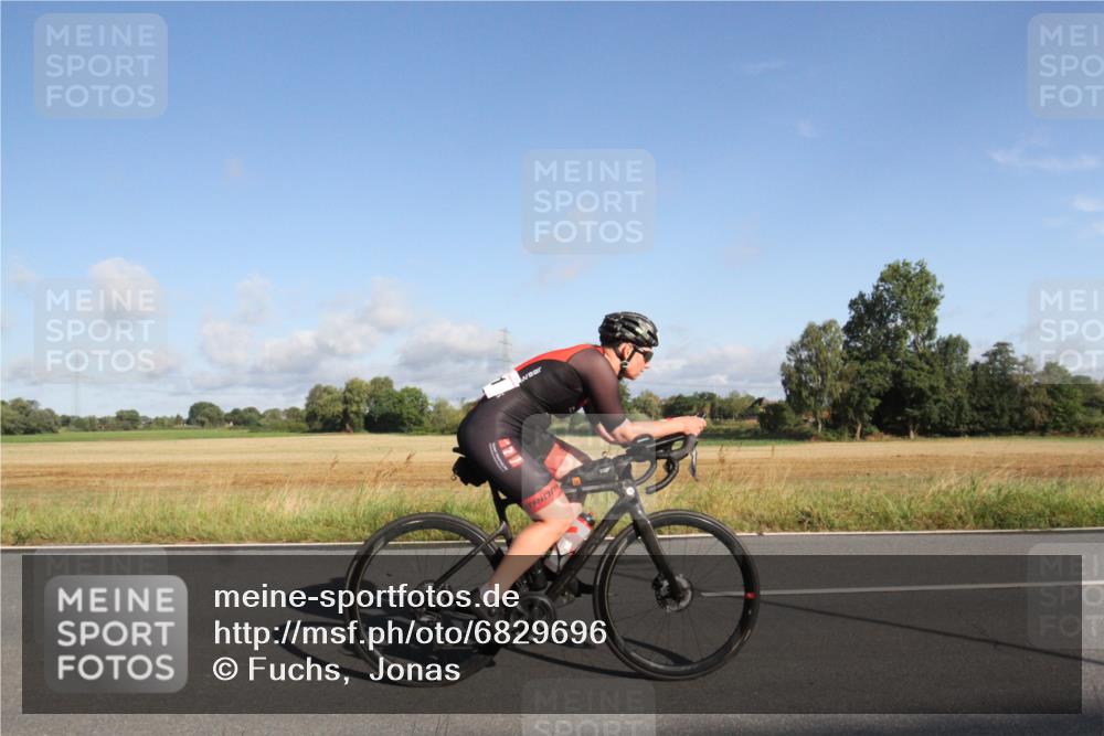 25.08.2024 - Elbe Triathlon Hamburg Fuchs,  Jonas http://msf.ph/oto/6829696 25.08.2024 09:12:54 Radfahren 131, 145 meine-sportfotos.de