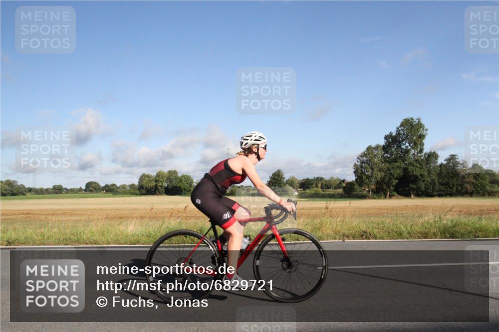 25.08.2024 - Elbe Triathlon Hamburg Fuchs,  Jonas http://msf.ph/oto/6829721 25.08.2024 09:13:33 Radfahren 124, 138 meine-sportfotos.de