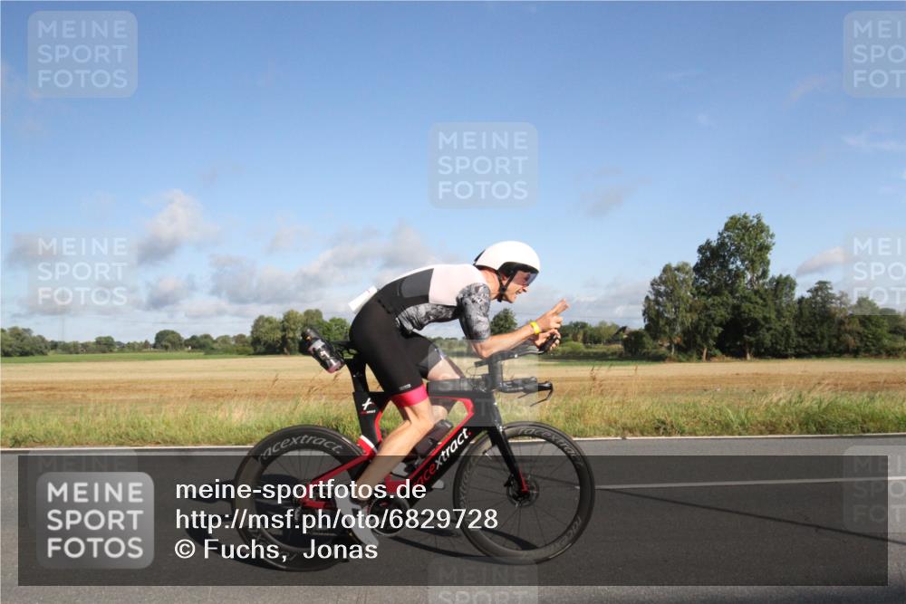25.08.2024 - Elbe Triathlon Hamburg Fuchs,  Jonas http://msf.ph/oto/6829728 25.08.2024 09:13:41 Radfahren 138, 55, 143 meine-sportfotos.de