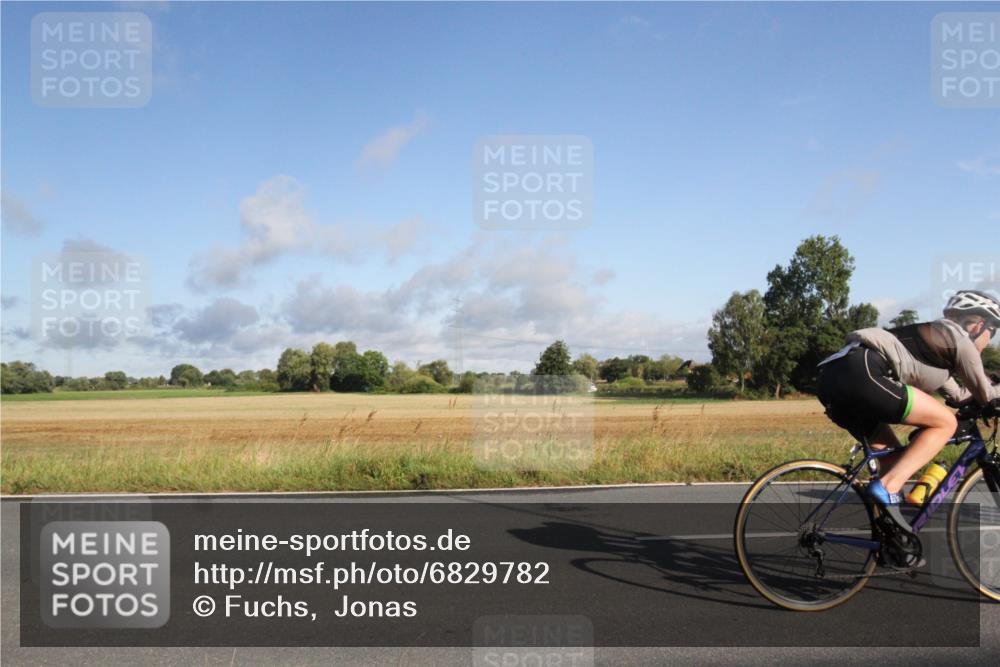 25.08.2024 - Elbe Triathlon Hamburg Fuchs,  Jonas http://msf.ph/oto/6829782 25.08.2024 09:14:24 Radfahren 239, 113 meine-sportfotos.de