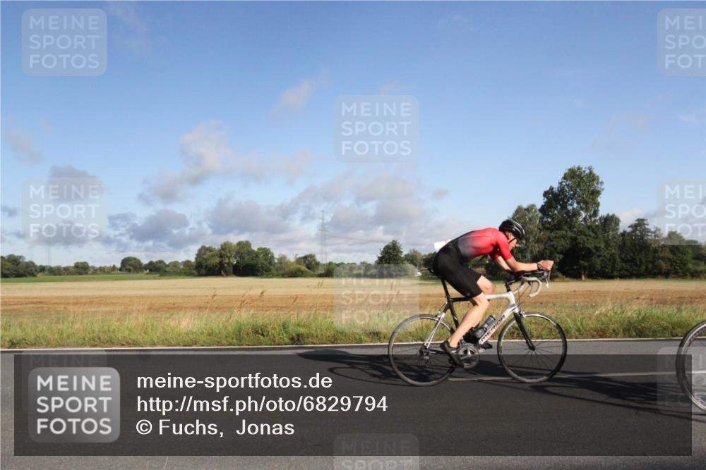 25.08.2024 - Elbe Triathlon Hamburg Fuchs,  Jonas http://msf.ph/oto/6829794 25.08.2024 09:14:32 Radfahren 90, 136, 403, 250 meine-sportfotos.de