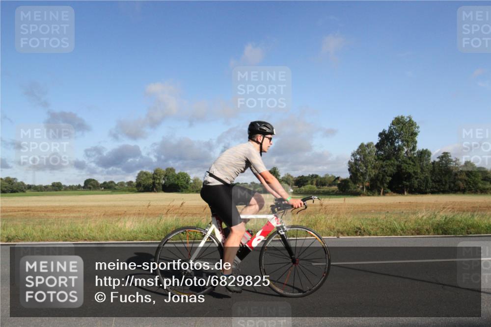25.08.2024 - Elbe Triathlon Hamburg Fuchs,  Jonas http://msf.ph/oto/6829825 25.08.2024 09:14:50 Radfahren 206 meine-sportfotos.de