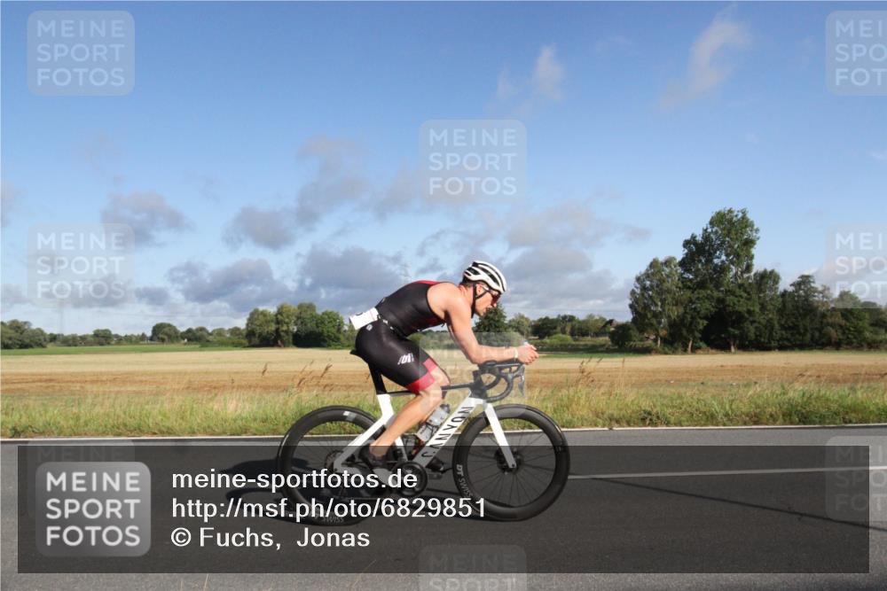 25.08.2024 - Elbe Triathlon Hamburg Fuchs,  Jonas http://msf.ph/oto/6829851 25.08.2024 09:15:06 Radfahren 170, 85, 207, 98 meine-sportfotos.de