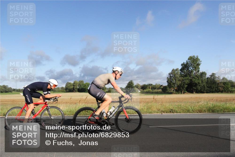 25.08.2024 - Elbe Triathlon Hamburg Fuchs,  Jonas http://msf.ph/oto/6829853 25.08.2024 09:15:08 Radfahren 170, 85, 207, 98 meine-sportfotos.de