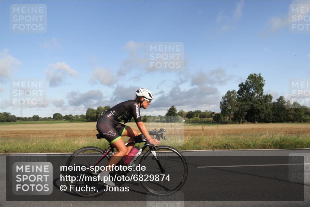 25.08.2024 - Elbe Triathlon Hamburg Fuchs,  Jonas http://msf.ph/oto/6829874 25.08.2024 09:15:25 Radfahren 111, 146, 264, 312 meine-sportfotos.de