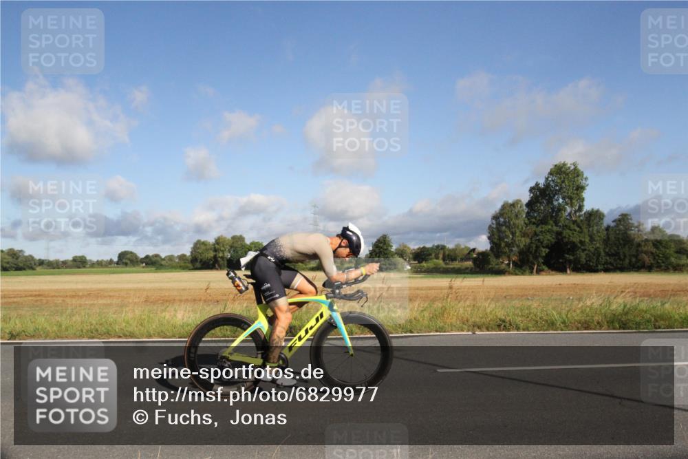 25.08.2024 - Elbe Triathlon Hamburg Fuchs,  Jonas http://msf.ph/oto/6829977 25.08.2024 09:16:25 Radfahren 78, 181, 67, 330, 101, 72 meine-sportfotos.de