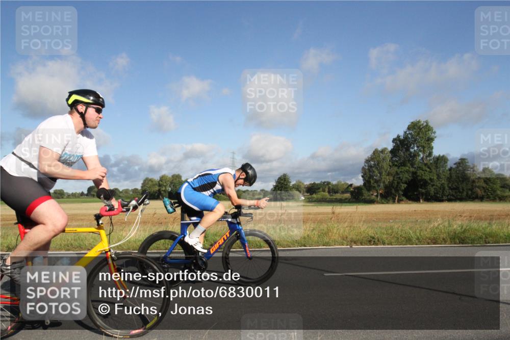 25.08.2024 - Elbe Triathlon Hamburg Fuchs,  Jonas http://msf.ph/oto/6830011 25.08.2024 09:16:36 Radfahren 127, 118, 254, 123, 173, 314 meine-sportfotos.de