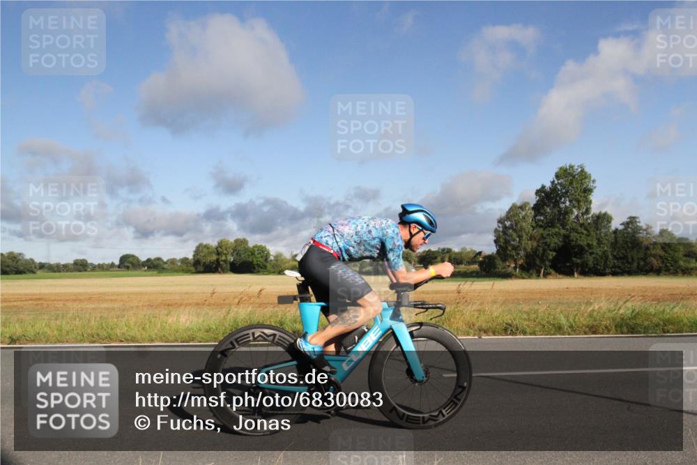 25.08.2024 - Elbe Triathlon Hamburg Fuchs,  Jonas http://msf.ph/oto/6830083 25.08.2024 09:17:55 Radfahren 265, 71, 229, 187 meine-sportfotos.de