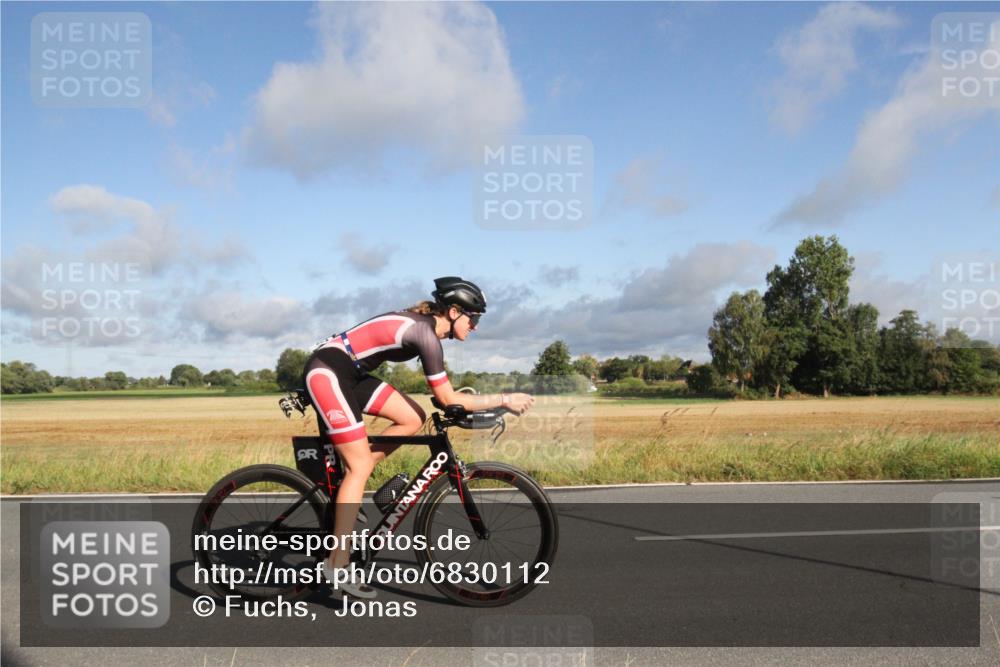 25.08.2024 - Elbe Triathlon Hamburg Fuchs,  Jonas http://msf.ph/oto/6830112 25.08.2024 09:18:12 Radfahren 391, 326, 107, 339, 234 meine-sportfotos.de