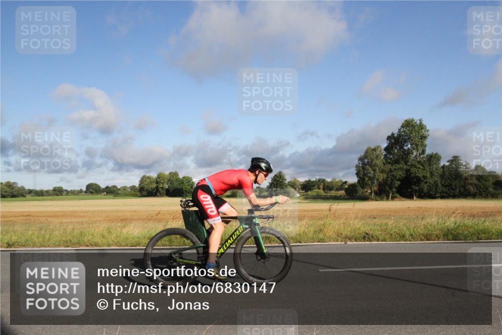 25.08.2024 - Elbe Triathlon Hamburg Fuchs,  Jonas http://msf.ph/oto/6830147 25.08.2024 09:18:37 Radfahren 228, 73, 50, 242 meine-sportfotos.de
