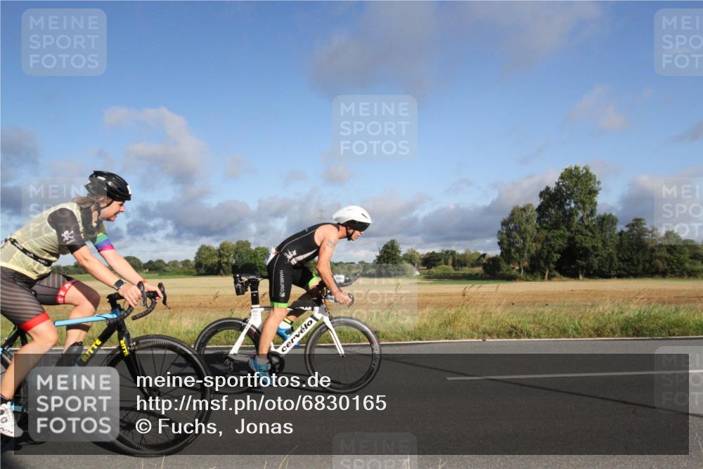 25.08.2024 - Elbe Triathlon Hamburg Fuchs,  Jonas http://msf.ph/oto/6830165 25.08.2024 09:18:57 Radfahren 164, 345, 200, 156, 155 meine-sportfotos.de