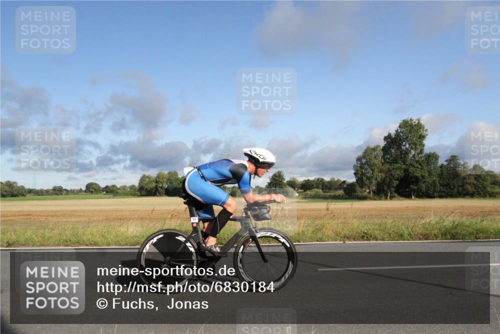 25.08.2024 - Elbe Triathlon Hamburg Fuchs,  Jonas http://msf.ph/oto/6830184 25.08.2024 09:19:12 Radfahren 53, 139, 176, 243, 268 meine-sportfotos.de