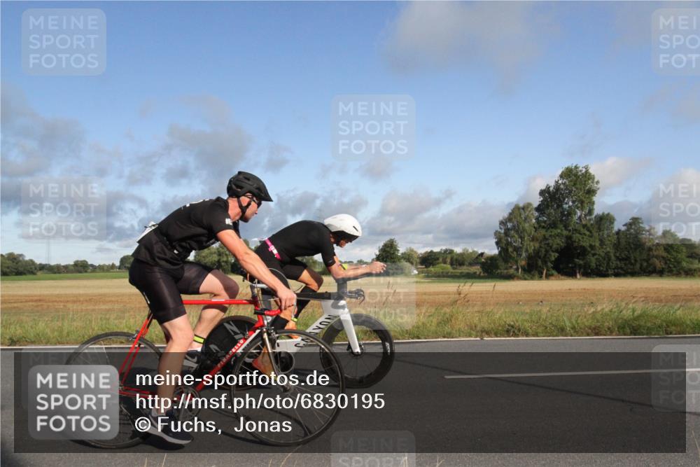 25.08.2024 - Elbe Triathlon Hamburg Fuchs,  Jonas http://msf.ph/oto/6830195 25.08.2024 09:19:19 Radfahren 243, 268, 396, 269, 319 meine-sportfotos.de