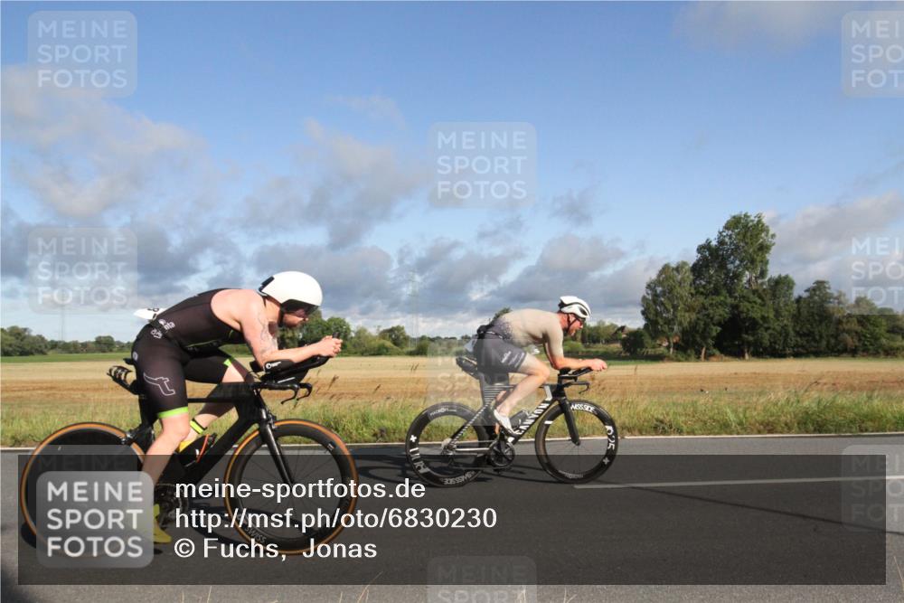 25.08.2024 - Elbe Triathlon Hamburg Fuchs,  Jonas http://msf.ph/oto/6830230 25.08.2024 09:19:52 Radfahren 281, 99, 38, 48 meine-sportfotos.de