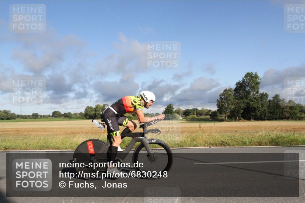 25.08.2024 - Elbe Triathlon Hamburg Fuchs,  Jonas http://msf.ph/oto/6830248 25.08.2024 09:20:07 Radfahren 232, 172, 336 meine-sportfotos.de