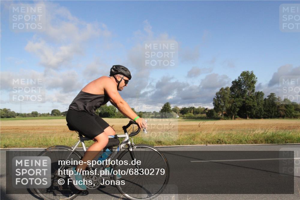 25.08.2024 - Elbe Triathlon Hamburg Fuchs,  Jonas http://msf.ph/oto/6830279 25.08.2024 09:20:30 Radfahren 109, 328, 274, 224, 316, 159 meine-sportfotos.de