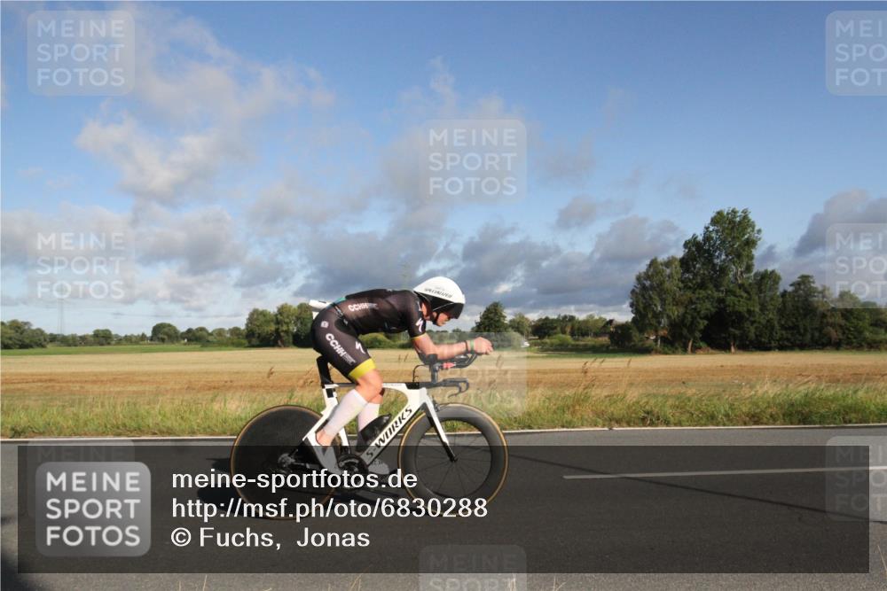25.08.2024 - Elbe Triathlon Hamburg Fuchs,  Jonas http://msf.ph/oto/6830288 25.08.2024 09:20:31 Radfahren 109, 328, 274, 224, 316, 159 meine-sportfotos.de