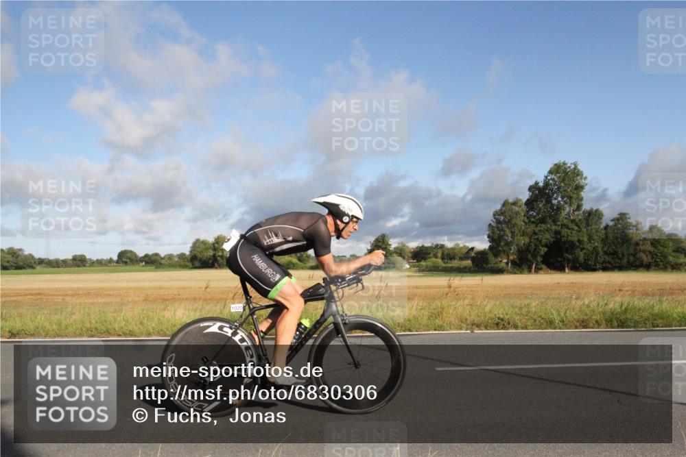 25.08.2024 - Elbe Triathlon Hamburg Fuchs,  Jonas http://msf.ph/oto/6830306 25.08.2024 09:20:36 Radfahren 328, 274, 224, 316, 159, 245, 80, 433 meine-sportfotos.de