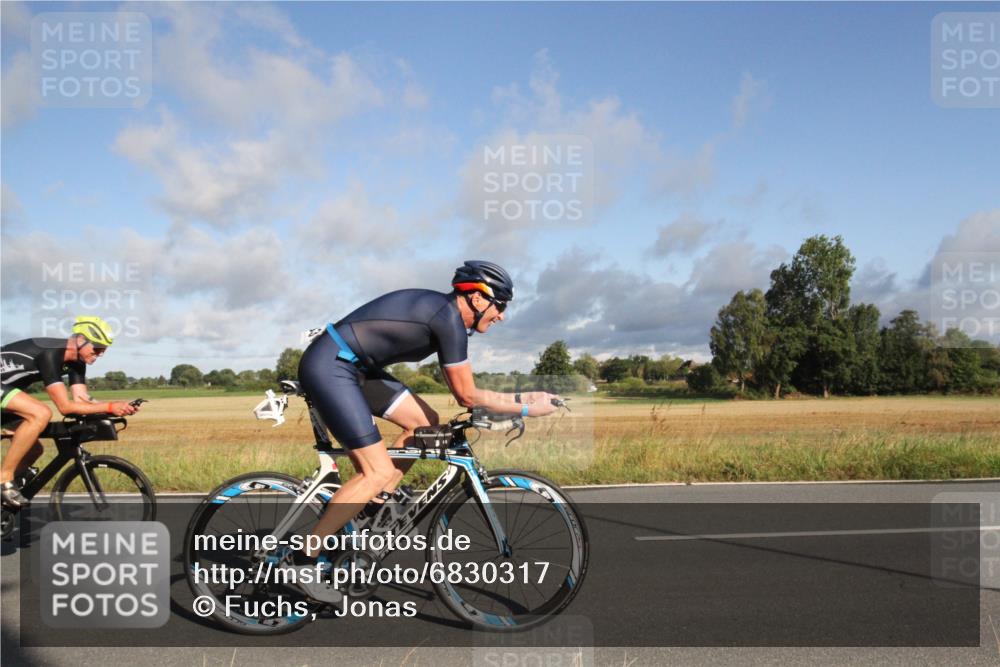 25.08.2024 - Elbe Triathlon Hamburg Fuchs,  Jonas http://msf.ph/oto/6830317 25.08.2024 09:20:40 Radfahren 316, 159, 245, 80, 433 meine-sportfotos.de