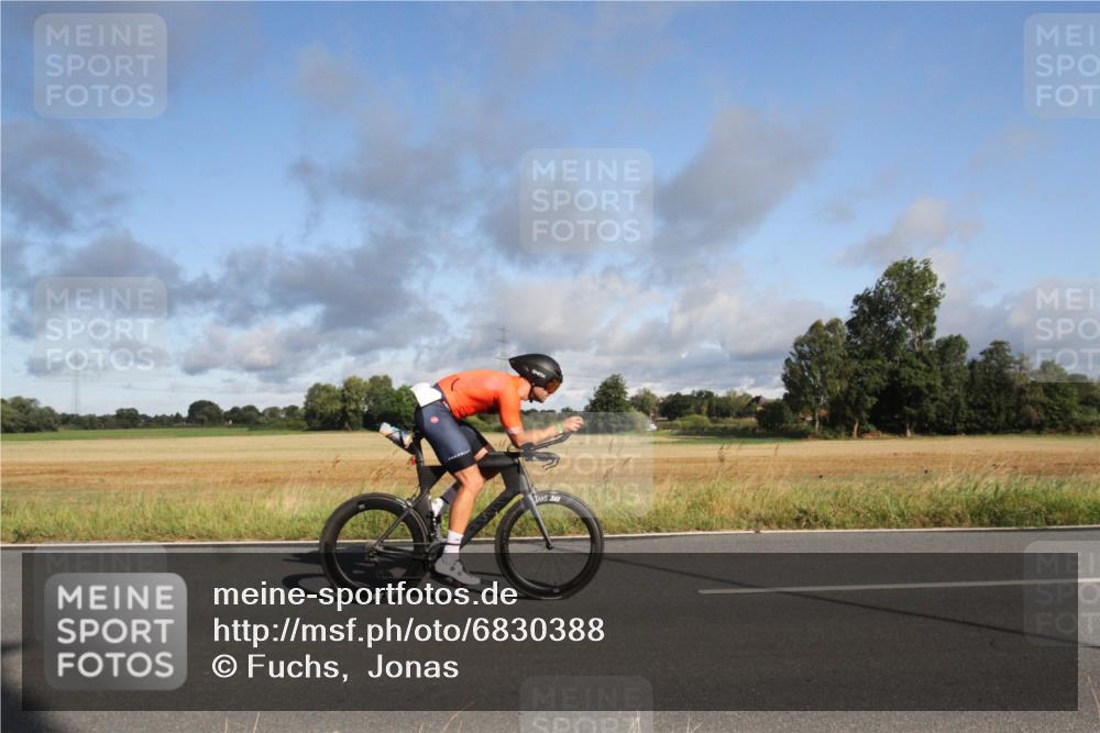 25.08.2024 - Elbe Triathlon Hamburg Fuchs,  Jonas http://msf.ph/oto/6830388 25.08.2024 09:21:24 Radfahren 246, 298, 311 meine-sportfotos.de