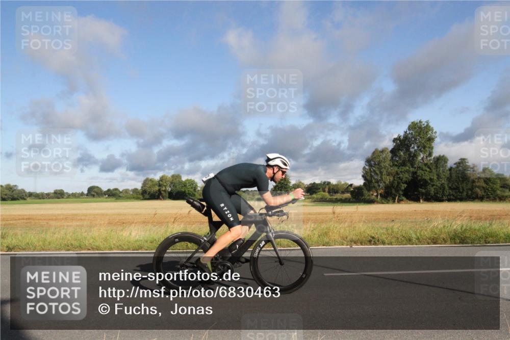 25.08.2024 - Elbe Triathlon Hamburg Fuchs,  Jonas http://msf.ph/oto/6830463 25.08.2024 09:22:08 Radfahren 213, 275 meine-sportfotos.de