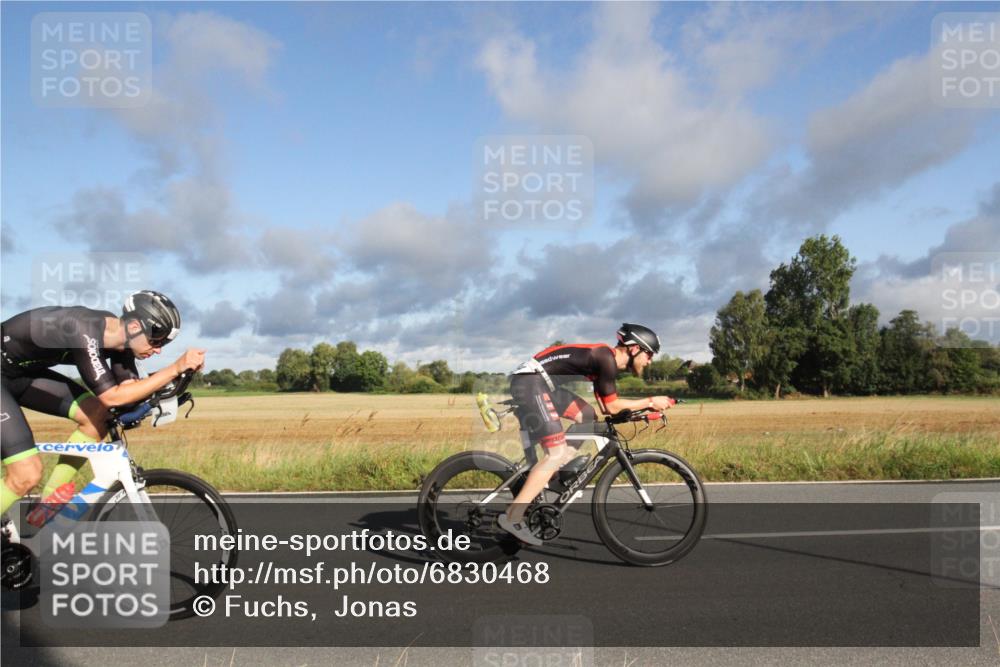 25.08.2024 - Elbe Triathlon Hamburg Fuchs,  Jonas http://msf.ph/oto/6830468 25.08.2024 09:22:16 Radfahren 184, 37, 169, 179 meine-sportfotos.de