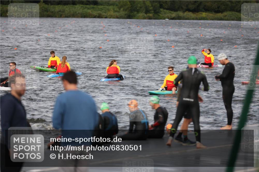 25.08.2024 - Elbe Triathlon Hamburg H.Heesch http://msf.ph/oto/6830501 25.08.2024 07:58:31 Schwimmen  meine-sportfotos.de
