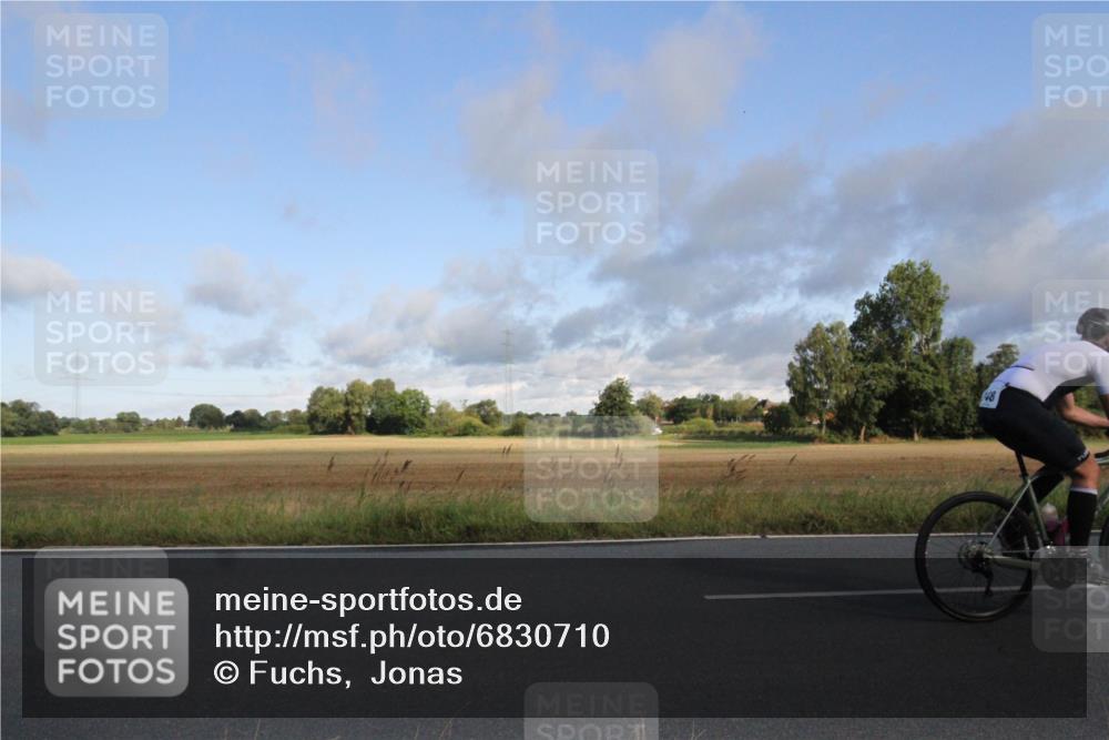 25.08.2024 - Elbe Triathlon Hamburg Fuchs,  Jonas http://msf.ph/oto/6830710 25.08.2024 09:24:44 Radfahren 205, 161, 160, 261, 248, 349, 236, 262, 414 meine-sportfotos.de