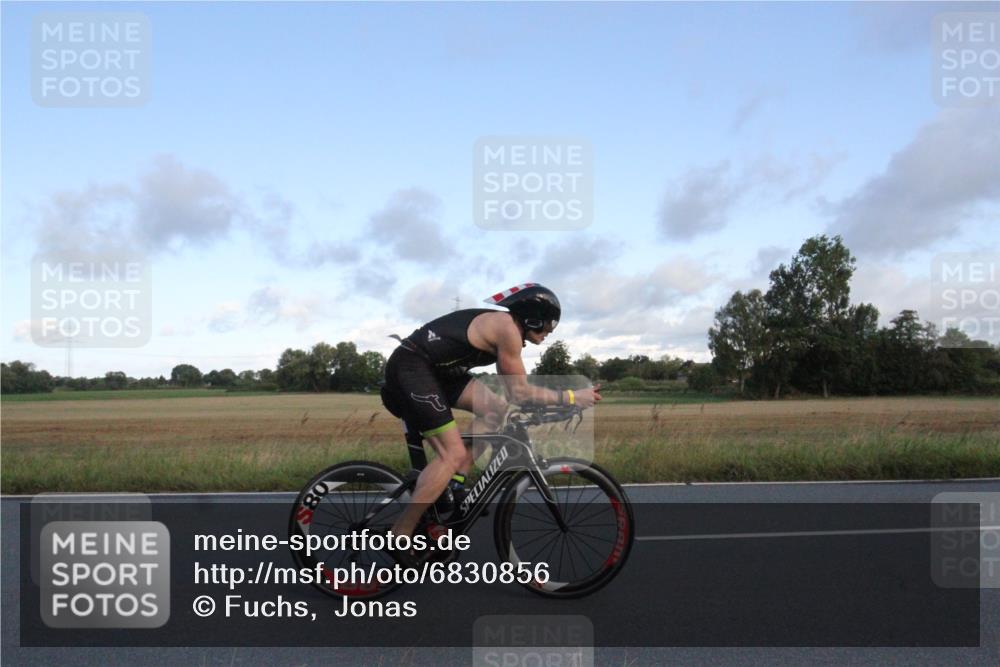 25.08.2024 - Elbe Triathlon Hamburg Fuchs,  Jonas http://msf.ph/oto/6830856 25.08.2024 09:26:21 Radfahren 54, 83, 194, 217, 244 meine-sportfotos.de