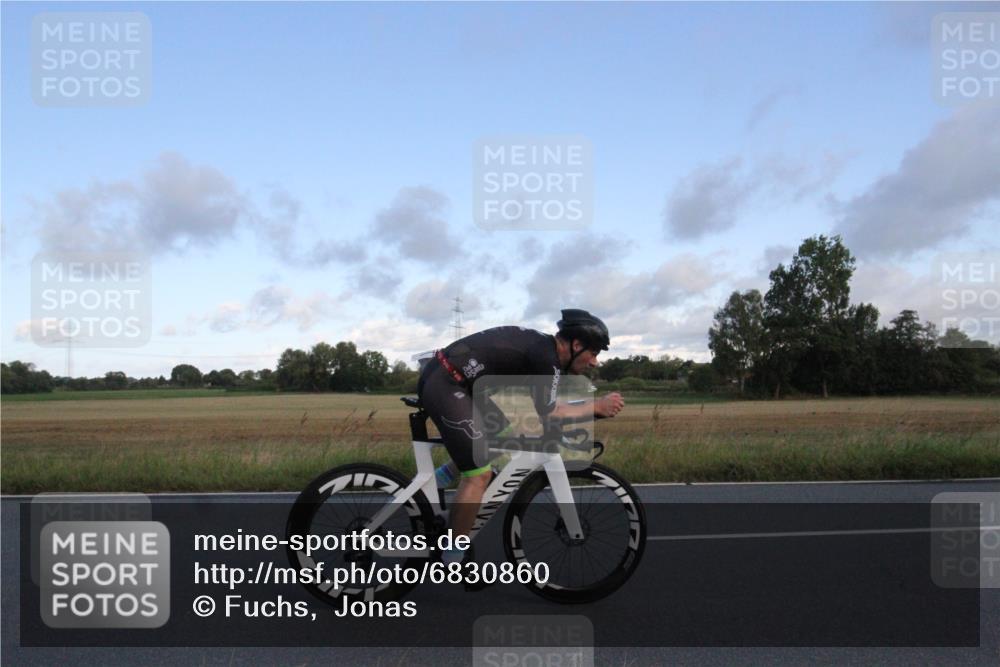 25.08.2024 - Elbe Triathlon Hamburg Fuchs,  Jonas http://msf.ph/oto/6830860 25.08.2024 09:26:24 Radfahren 54, 83, 194, 217, 244, 193, 293, 239 meine-sportfotos.de