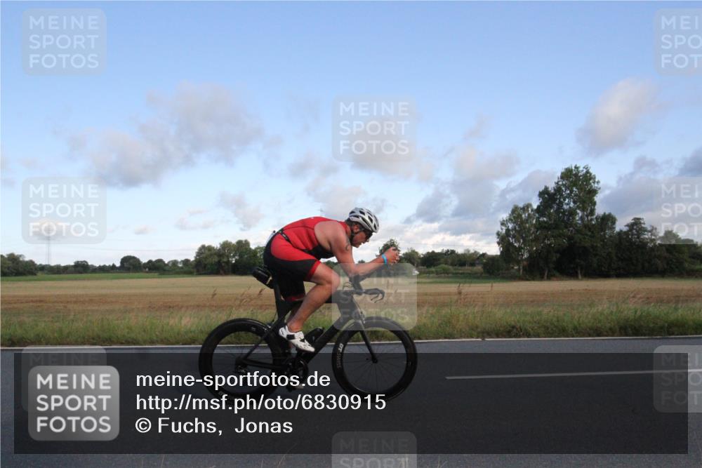 25.08.2024 - Elbe Triathlon Hamburg Fuchs,  Jonas http://msf.ph/oto/6830915 25.08.2024 09:27:09 Radfahren 134, 372 meine-sportfotos.de