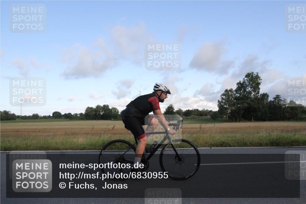 25.08.2024 - Elbe Triathlon Hamburg Fuchs,  Jonas http://msf.ph/oto/6830955 25.08.2024 09:27:49 Radfahren 276, 165 meine-sportfotos.de