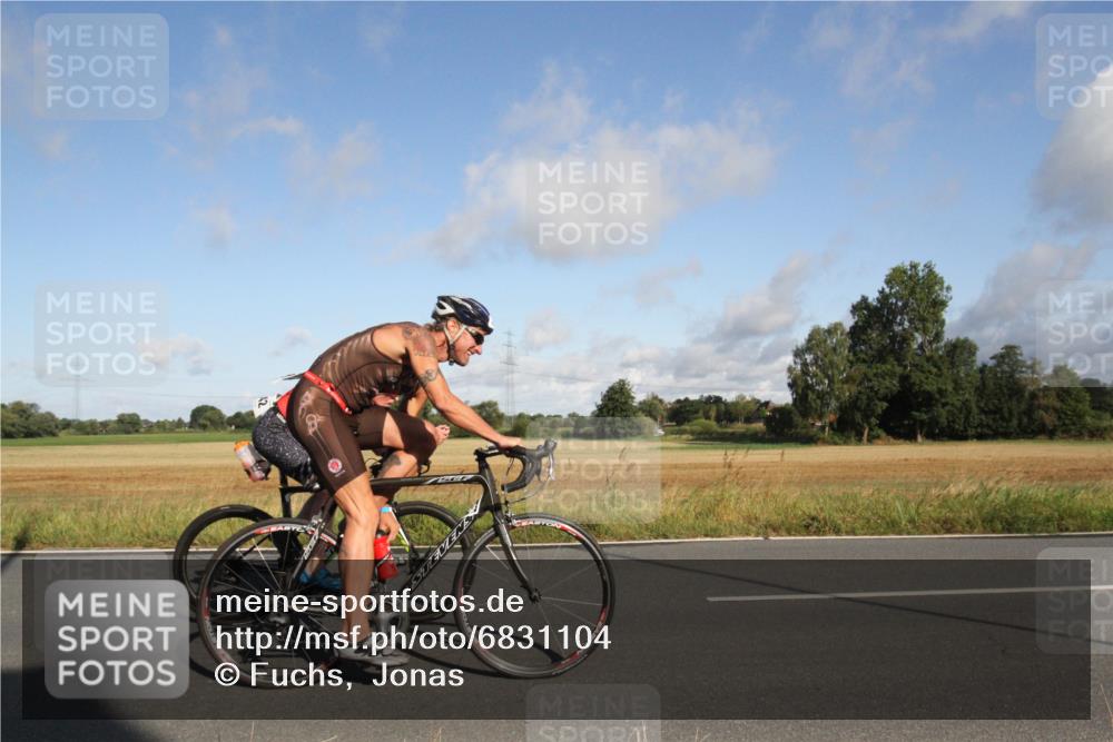 25.08.2024 - Elbe Triathlon Hamburg Fuchs,  Jonas http://msf.ph/oto/6831104 25.08.2024 09:29:05 Radfahren 152, 442, 418, 528, 111, 211 meine-sportfotos.de