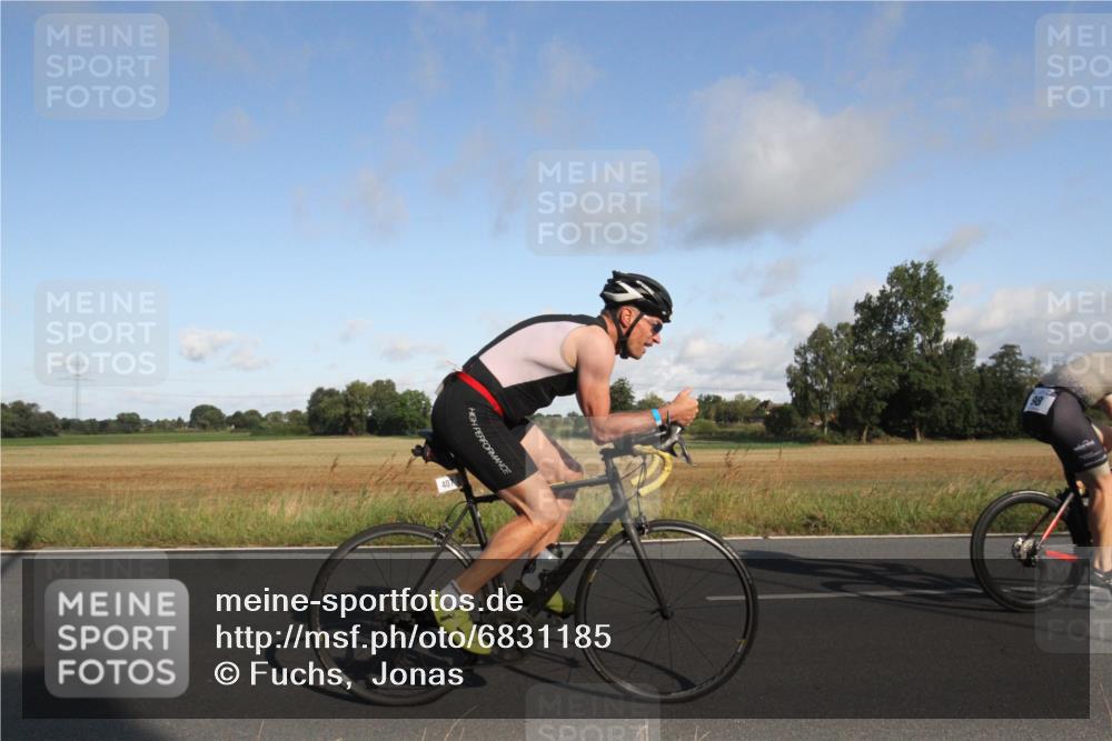 25.08.2024 - Elbe Triathlon Hamburg Fuchs,  Jonas http://msf.ph/oto/6831185 25.08.2024 09:29:51 Radfahren 66, 447, 98, 407, 138, 385, 401, 305 meine-sportfotos.de