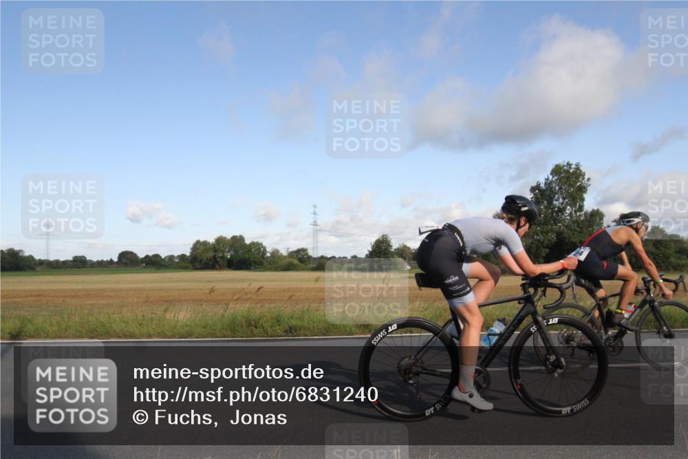 25.08.2024 - Elbe Triathlon Hamburg Fuchs,  Jonas http://msf.ph/oto/6831240 25.08.2024 09:30:16 Radfahren 114, 182, 214, 137, 286, 249 meine-sportfotos.de