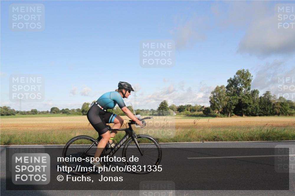 25.08.2024 - Elbe Triathlon Hamburg Fuchs,  Jonas http://msf.ph/oto/6831335 25.08.2024 09:31:08 Radfahren 254, 271, 67, 113, 136, 187, 257, 302, 307 meine-sportfotos.de