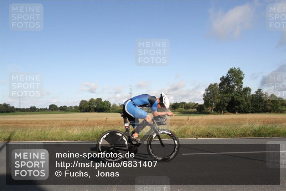 25.08.2024 - Elbe Triathlon Hamburg Fuchs,  Jonas http://msf.ph/oto/6831407 25.08.2024 09:31:41 Radfahren 173, 176, 200, 373, 397, 219, 350 meine-sportfotos.de