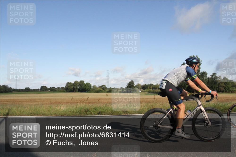 25.08.2024 - Elbe Triathlon Hamburg Fuchs,  Jonas http://msf.ph/oto/6831414 25.08.2024 09:31:42 Radfahren 173, 176, 200, 373, 397, 219, 350, 124 meine-sportfotos.de