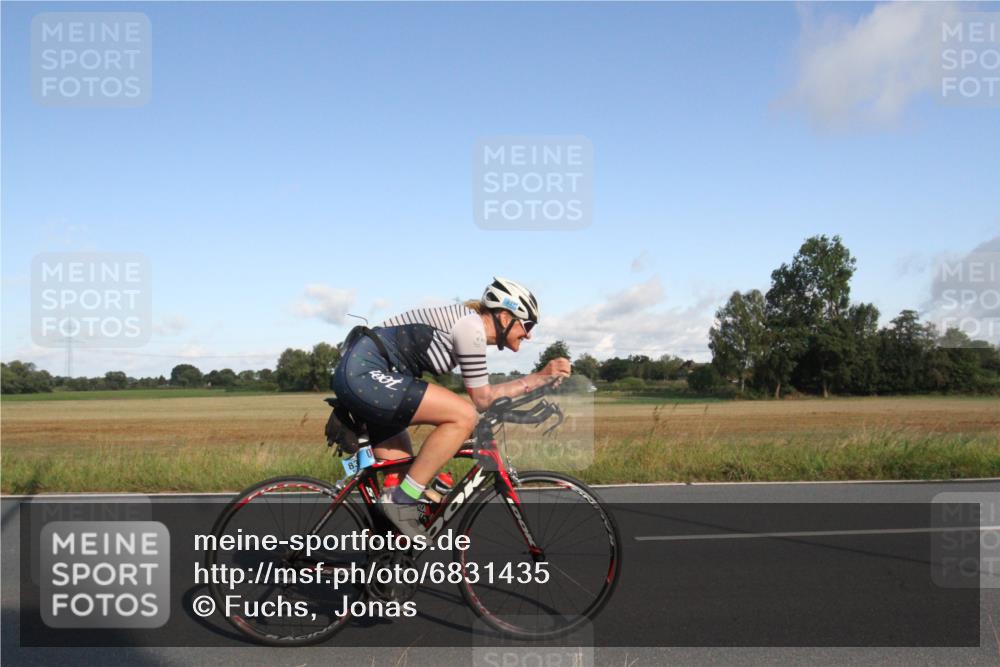 25.08.2024 - Elbe Triathlon Hamburg Fuchs,  Jonas http://msf.ph/oto/6831435 25.08.2024 09:31:50 Radfahren 397, 219, 350, 124, 147, 133, 469, 175, 321, 356, 139 meine-sportfotos.de