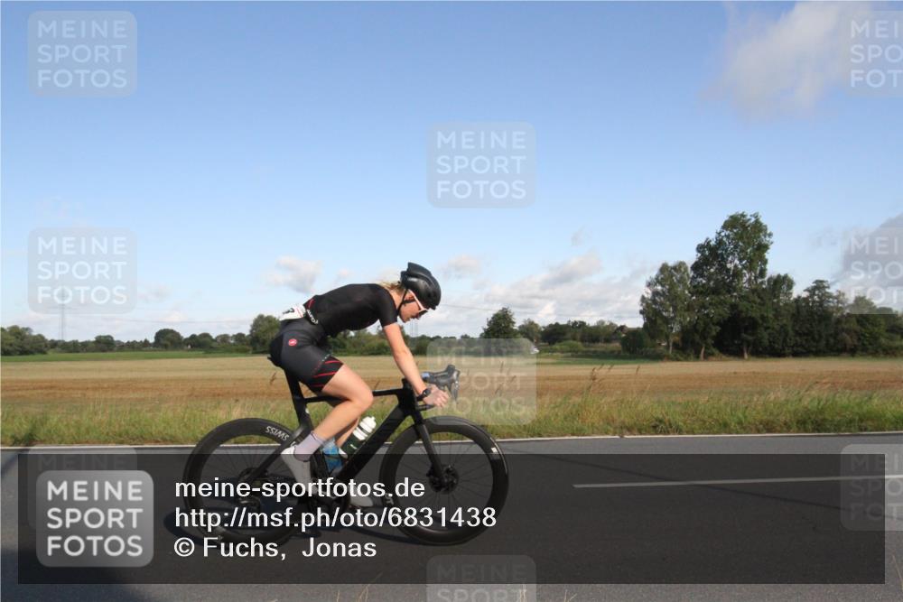 25.08.2024 - Elbe Triathlon Hamburg Fuchs,  Jonas http://msf.ph/oto/6831438 25.08.2024 09:31:51 Radfahren 397, 219, 350, 124, 147, 133, 469, 175, 321, 356, 139 meine-sportfotos.de
