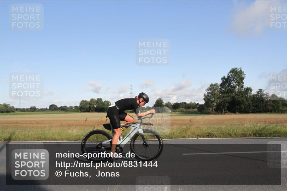 25.08.2024 - Elbe Triathlon Hamburg Fuchs,  Jonas http://msf.ph/oto/6831444 25.08.2024 09:31:52 Radfahren 219, 350, 124, 147, 133, 469, 175, 321, 356, 139 meine-sportfotos.de