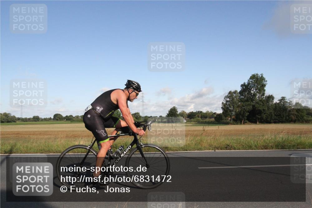 25.08.2024 - Elbe Triathlon Hamburg Fuchs,  Jonas http://msf.ph/oto/6831472 25.08.2024 09:32:02 Radfahren 175, 321, 356, 139, 396, 229, 423, 206, 345, 391 meine-sportfotos.de