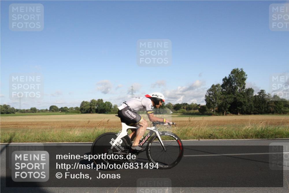 25.08.2024 - Elbe Triathlon Hamburg Fuchs,  Jonas http://msf.ph/oto/6831494 25.08.2024 09:32:17 Radfahren 59, 73, 99, 339, 107 meine-sportfotos.de