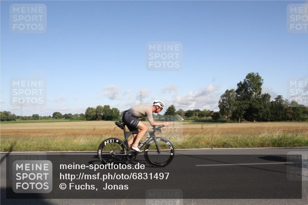 25.08.2024 - Elbe Triathlon Hamburg Fuchs,  Jonas http://msf.ph/oto/6831497 25.08.2024 09:32:17 Radfahren 59, 73, 99, 339, 107 meine-sportfotos.de