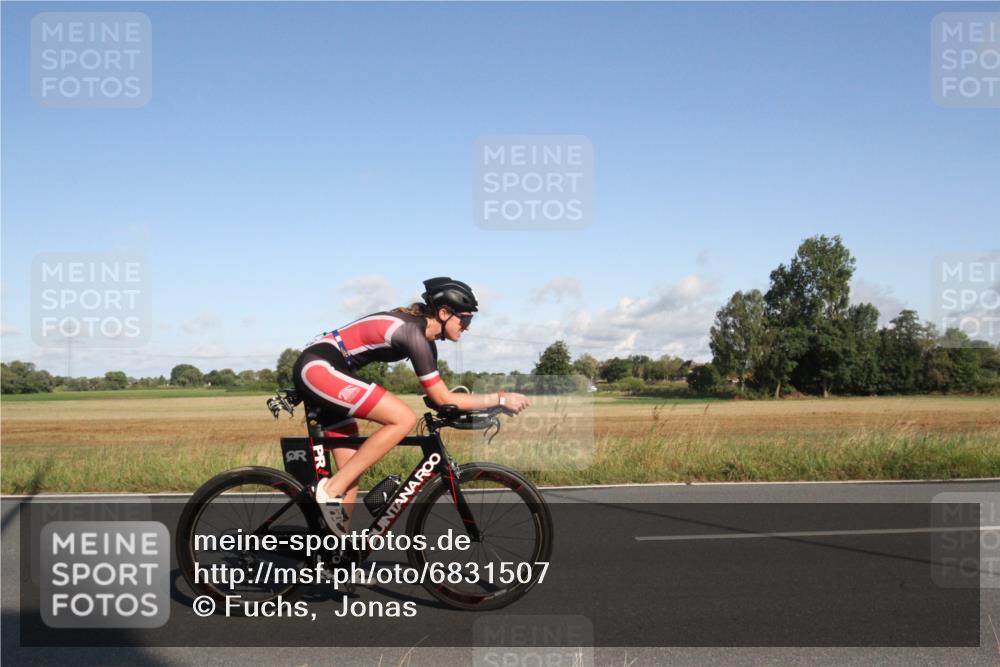 25.08.2024 - Elbe Triathlon Hamburg Fuchs,  Jonas http://msf.ph/oto/6831507 25.08.2024 09:32:21 Radfahren 59, 73, 99, 339, 107, 366 meine-sportfotos.de