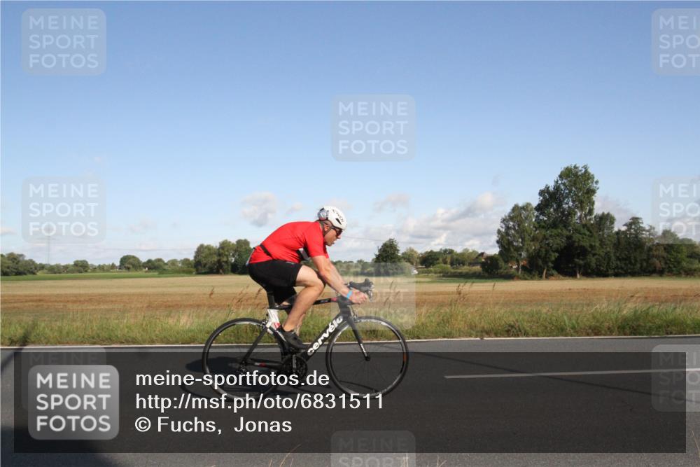25.08.2024 - Elbe Triathlon Hamburg Fuchs,  Jonas http://msf.ph/oto/6831511 25.08.2024 09:32:24 Radfahren 339, 107, 366 meine-sportfotos.de