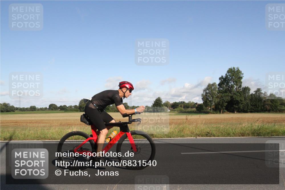 25.08.2024 - Elbe Triathlon Hamburg Fuchs,  Jonas http://msf.ph/oto/6831540 25.08.2024 09:32:42 Radfahren 441, 177 meine-sportfotos.de