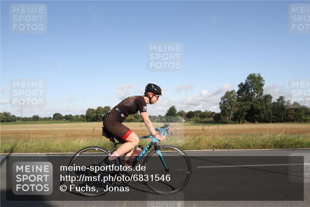 25.08.2024 - Elbe Triathlon Hamburg Fuchs,  Jonas http://msf.ph/oto/6831546 25.08.2024 09:32:45 Radfahren 441, 177 meine-sportfotos.de